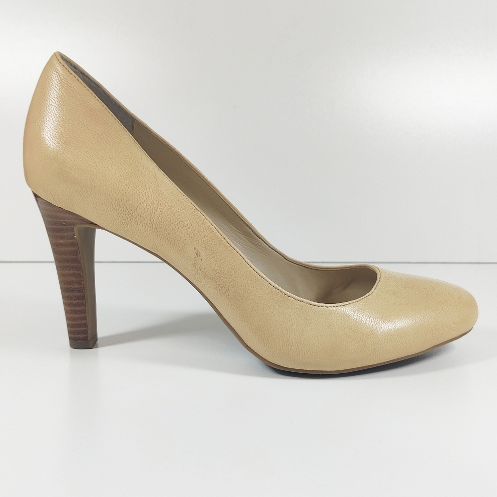 Franco Sarto heels pumps tan nude leather